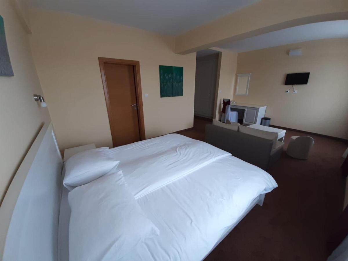 Hotel Garic Garesnica Ngoại thất bức ảnh