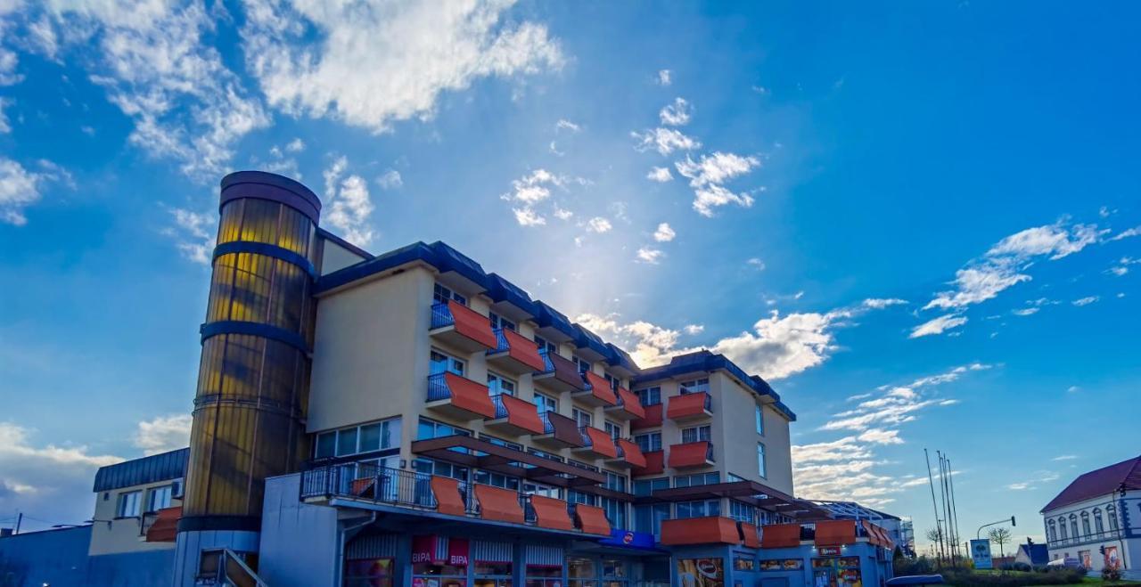 Hotel Garic Garesnica Ngoại thất bức ảnh