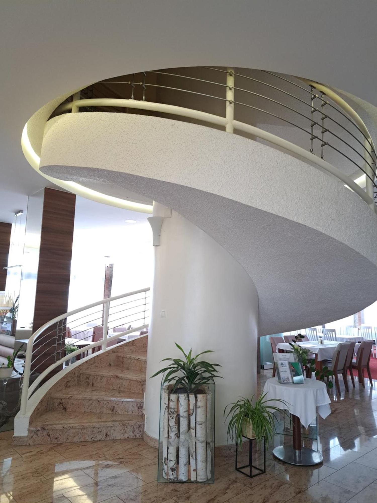 Hotel Garic Garesnica Ngoại thất bức ảnh
