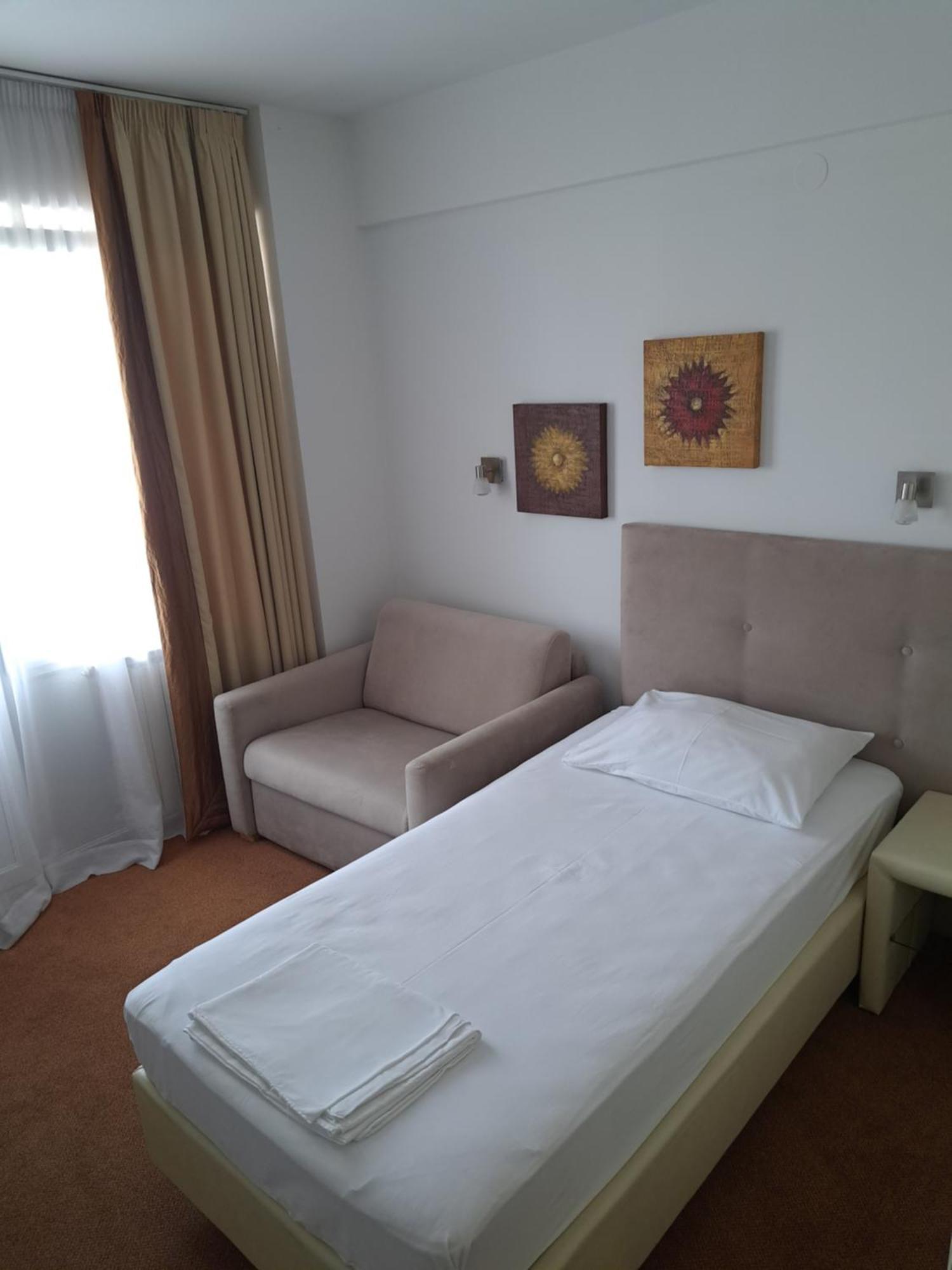 Hotel Garic Garesnica Ngoại thất bức ảnh